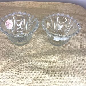 Set of two tea candle holders glass nwt